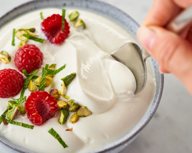 Skyr in a bowl with fruit