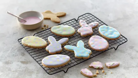 Iced Easter biscuits