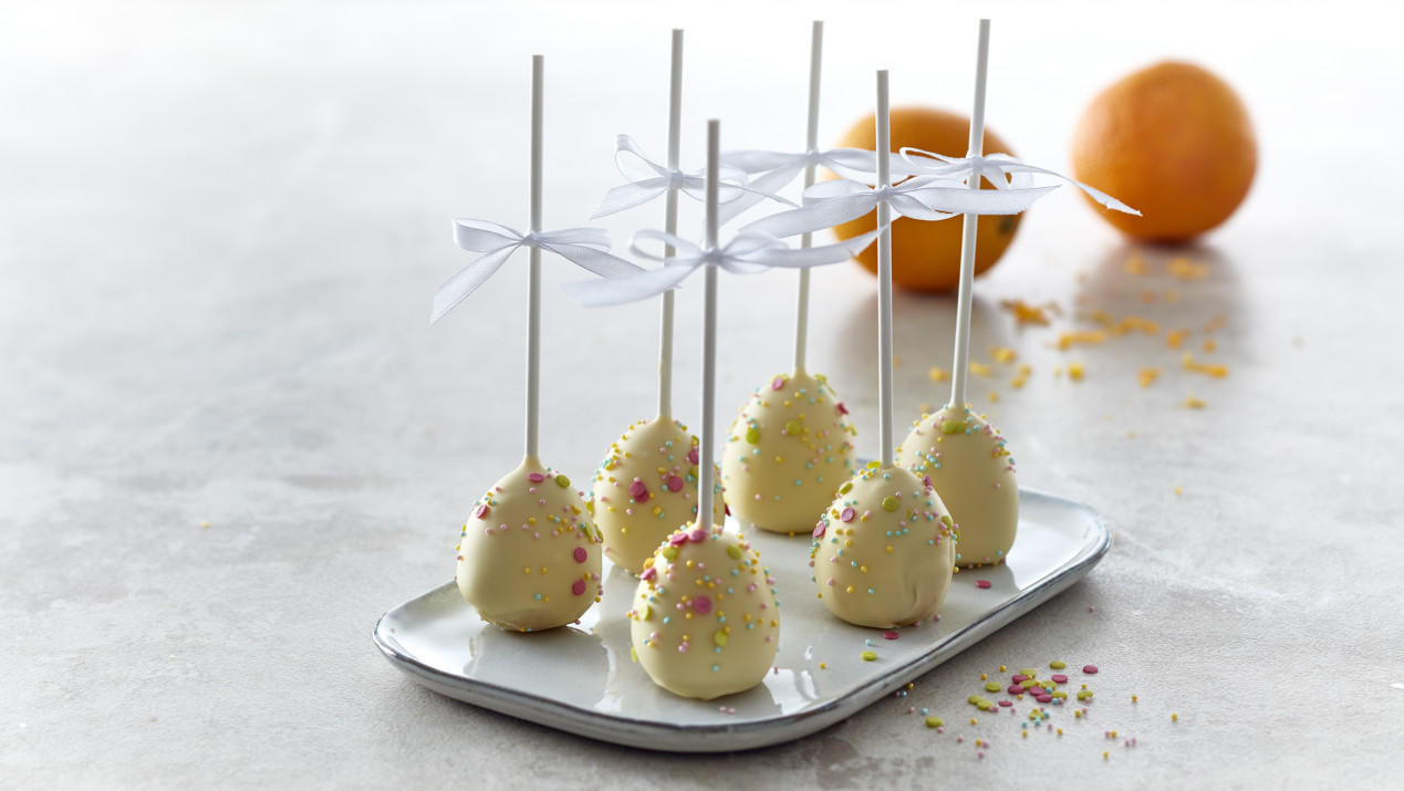 Easter cake pops