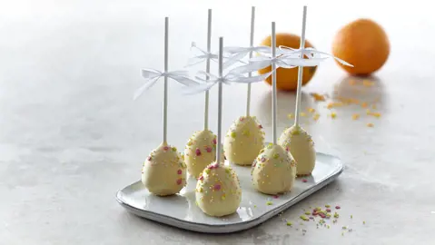 Easter cake pops