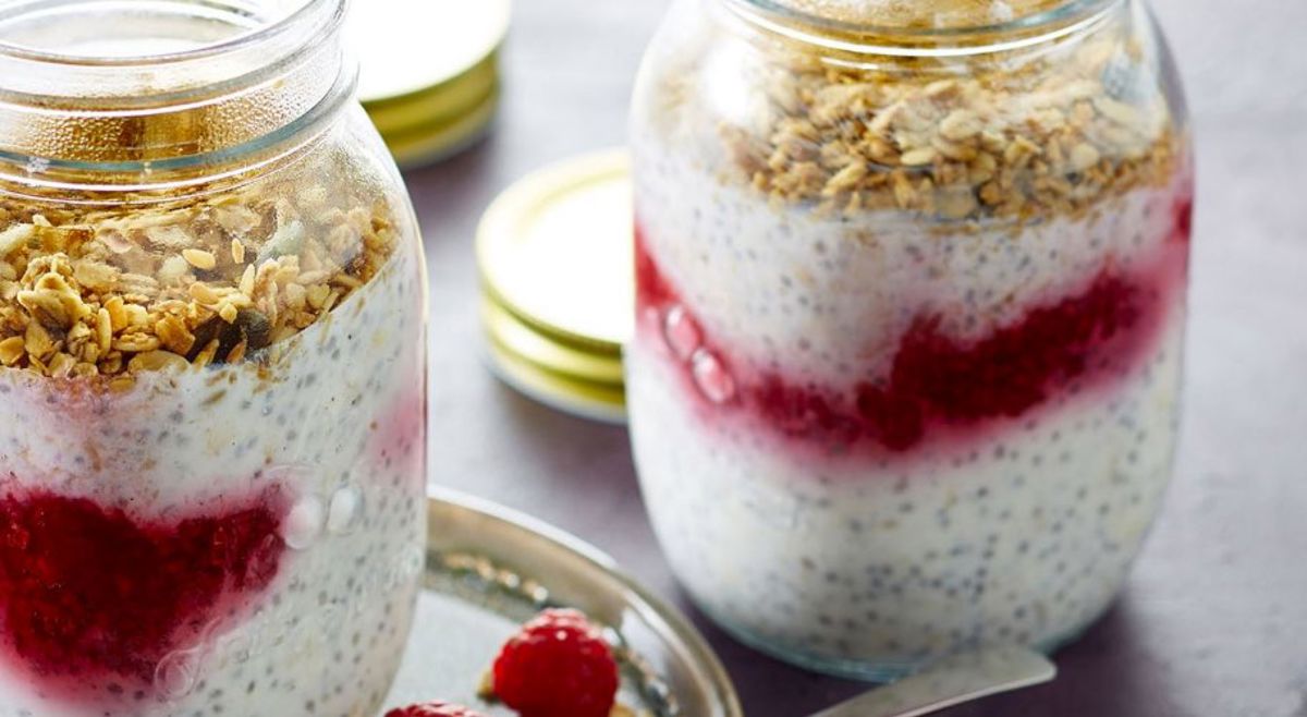 Kefir with oats and fruit in jars