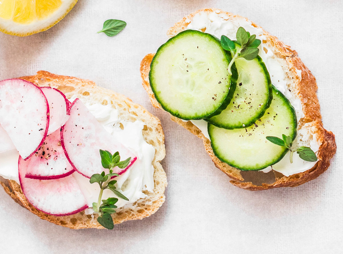 Vegetable toast slices